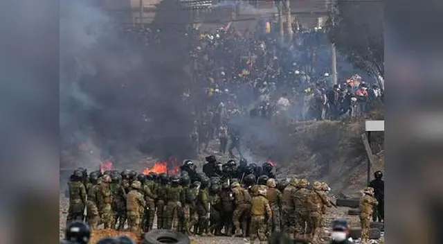 Manifestantes los amenazaron con prenderles fuego Manifestantes los amenazaron con prenderles fuego