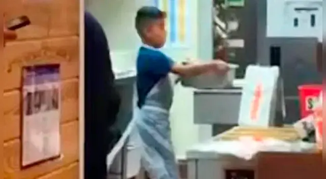 Padre del niño fue despedido de cadena de restaurante Padre del niño fue despedido de cadena de restaurante
