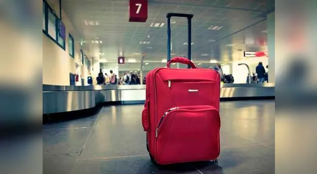 Sin precedentes. Trabajador del aeropuerto de Singapur cambia el destino de las maletas de 286 pasajeros Sin precedentes. Trabajador del aeropuerto de Singapur cambia el destino de las maletas de 286 pasajeros