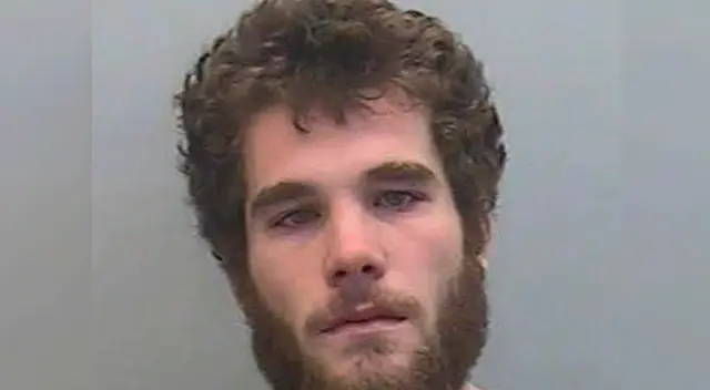 Hombre permaneció en el ático de su expareja por seis días para espiarla 