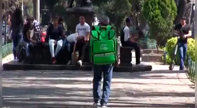 Sánchez camina kilómetros para mantenerse en forma y activo Sánchez camina kilómetros para mantenerse en forma y activo