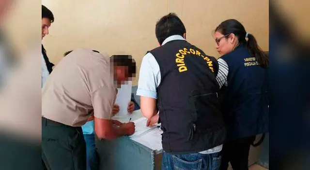 Dos policias de la comisaría de CataArcaos fueron detenidos por apoderarse de un carro y venderlo a otra persona Dos policias de la comisaría de CataArcaos fueron detenidos por apoderarse de un carro y venderlo a otra persona