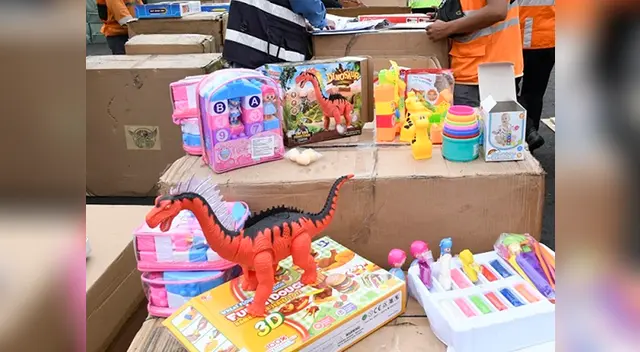 Digesa, Sunat y la Policía Nacional ubicaron cinco toneladas de juguetes sin autorización sanitaria Digesa, Sunat y la Policía Nacional ubicaron cinco toneladas de juguetes sin autorización sanitaria