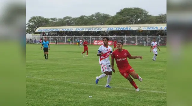 Ronal Huaccha anotó un triple en la victoria 4-1 del Grau. FOTO: Roberto Saavedra
