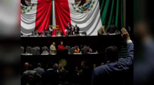 México: Diputados recibirán 16 mil dólares como 'regalo de navidad'