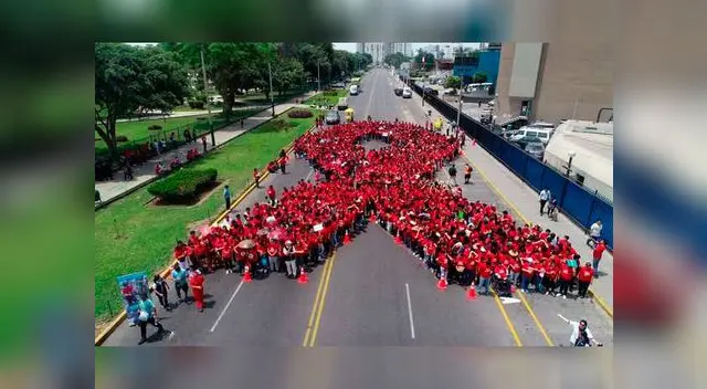 El lazo tuvo como fin promover la prevención contra el virus del VIH El lazo tuvo como fin promover la prevención contra el virus del VIH