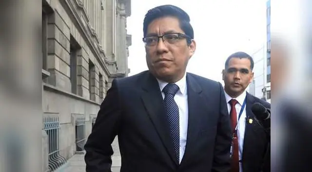 Zeballos sostuvo que el Tribunal Constitucional debe explicar su polémica decisión. Zeballos sostuvo que el Tribunal Constitucional debe explicar su polémica decisión.