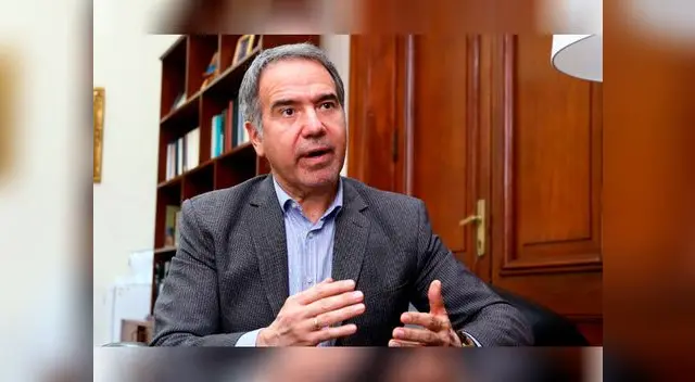 Francisco Petrozzi fue citado a Palacio para que explique salida de Coya