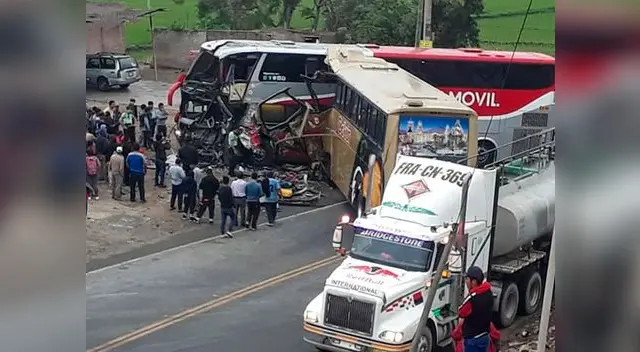 El impacto de los buses acabó con la vida de ambos condcutores