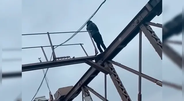 “¡No vale la pena! ¡Date la vuelta, hermano!” exhortó el chofer al suicida