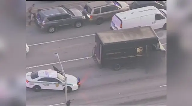 Robo en joyería termina en persecución con al menos 4 muertos