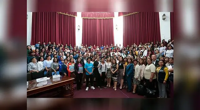 Minsa anunció la norma técnica que permite la atención gratuita de los adolescentes Minsa anunció la norma técnica que permite la atención gratuita de los adolescentes