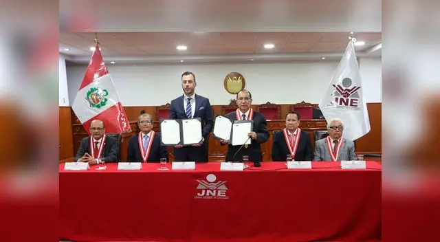 El JNE y Delegación de la Unión Europea suscribieron acuerdo El JNE y Delegación de la Unión Europea suscribieron acuerdo