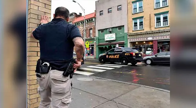 Las victimas mortales del tiroteo fueron un policía y cinco ciudadanos, entre los que figura dos agresores que iniciaron los disparos Las victimas mortales del tiroteo fueron un policía y cinco ciudadanos, entre los que figura dos agresores que iniciaron los disparos