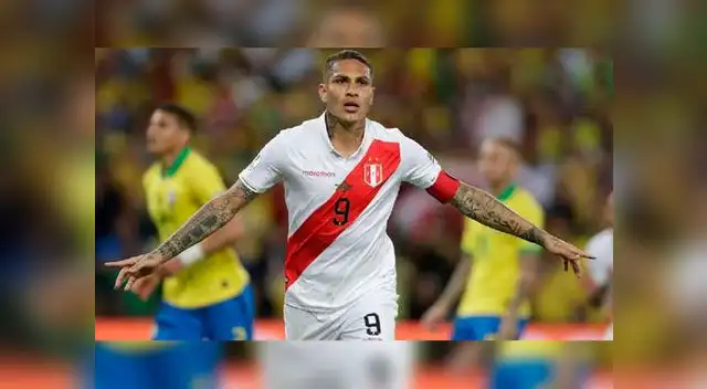 Paolo Guerrero tiene todo listo para jugar en la Superliga Argentina. Dependerá si elige la oferta de Boca o Vélez