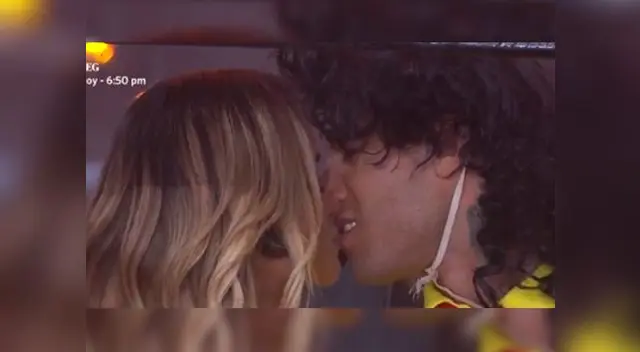 Angie Arizaga y Jota Benz volvieron a protagonizar romántico beso Angie Arizaga y Jota Benz volvieron a protagonizar romántico beso