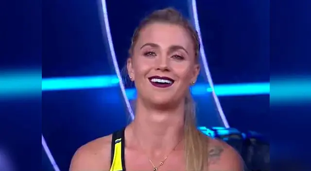 La chica reality Ducelia Echevarría le adelantó la Navidad a niños del asentamiento humano Basilio Auqui