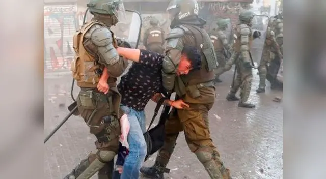Los carabineros cometieron abusos contra los manifestantes en Chile Los carabineros cometieron abusos contra los manifestantes en Chile