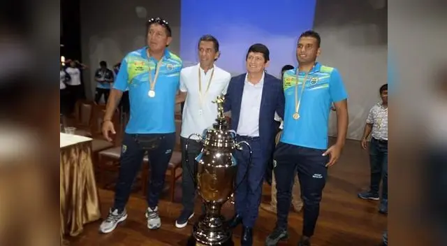 "Siempre me he manejado con transparencia y tengo una vida tranquila", dijo Agustín Lozano, presidente de la FPF