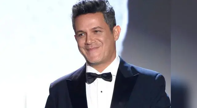Alejandro Sanz grabó como todo padre orgulloso el logro de su hijo