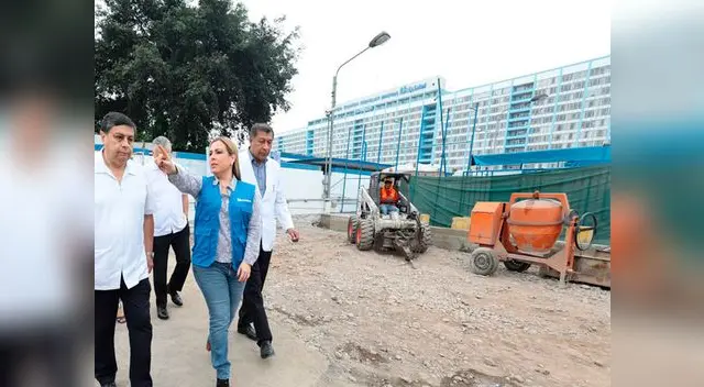 La presidenta de EsSalud supervisa la obra