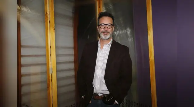 Dice lo que siente sin pelos en la lengua.