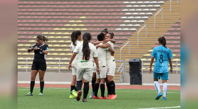 Scarleth Flores fue la figura al marcar dos goles Scarleth Flores fue la figura al marcar dos goles