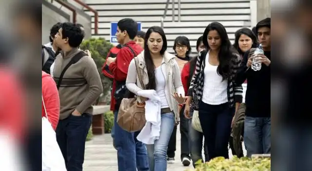 Universitarios obtendrán beca Trasladado en caso su universidad no tenga licenciamiento Universitarios obtendrán beca Trasladado en caso su universidad no tenga licenciamiento