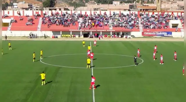 Hilaro Segura Acuña  visitó las instalaciones del estadio Municipal de Huamachuco