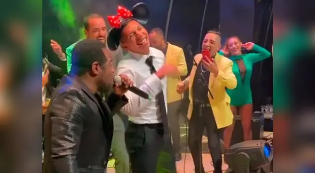 Edison Flores deslumbró con sus pasos de baile a todos los presentes