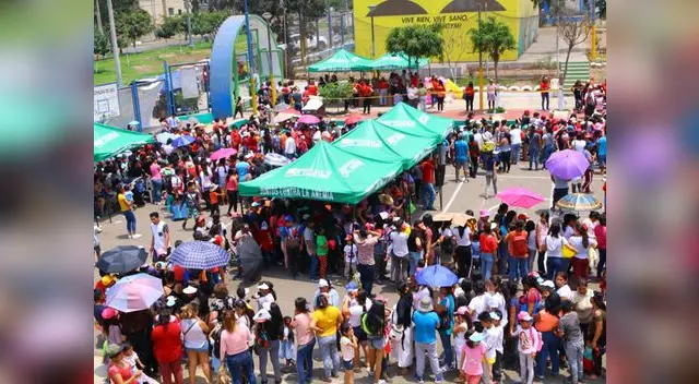 El evento contó con un divertido show artístico El evento contó con un divertido show artístico