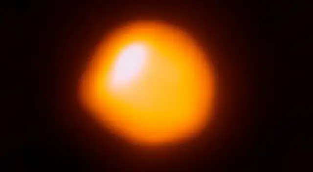 Estrella Betelgeuse cuenta con 9 millones de años Estrella Betelgeuse cuenta con 9 millones de años