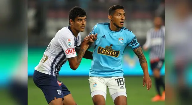 Cristal reconoce que no hay ninguna oferta por Christofer Gonzáles