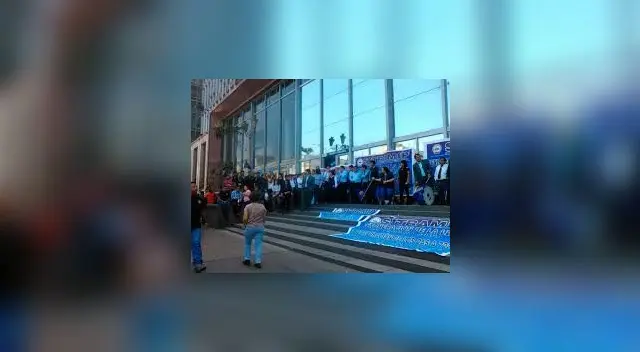 Los trabajadores del Ministerio Público exigen al Ministerio de Economía y Finanzas el aumento de sus sueldos