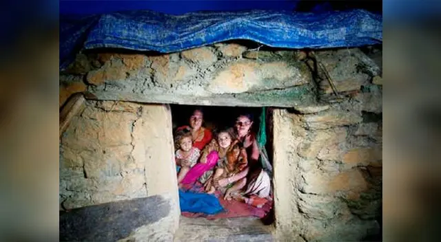 Esta práctica basada en la superstición es conocida como “chaupadi” Esta práctica basada en la superstición es conocida como “chaupadi”