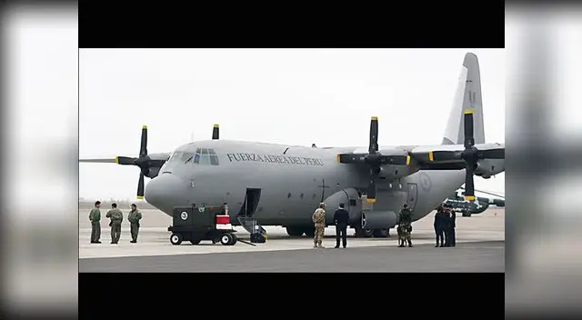 Avión peruano sufre imperfectos en aeropuerto de Chile [FOTO]