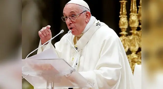 Sumo Pontífice regañó a niños por no respetar el almuero y cena con su familia 