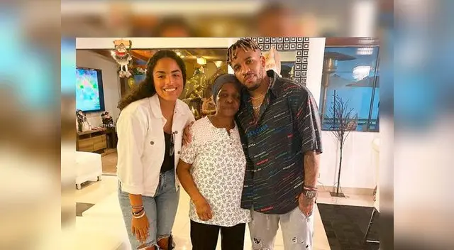 Jefferson Farfán cuenta los días para el estreno de su película "El 10 de calle"