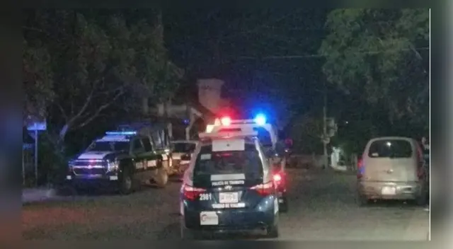 El hombre fue detenido por la policía El hombre fue detenido por la policía