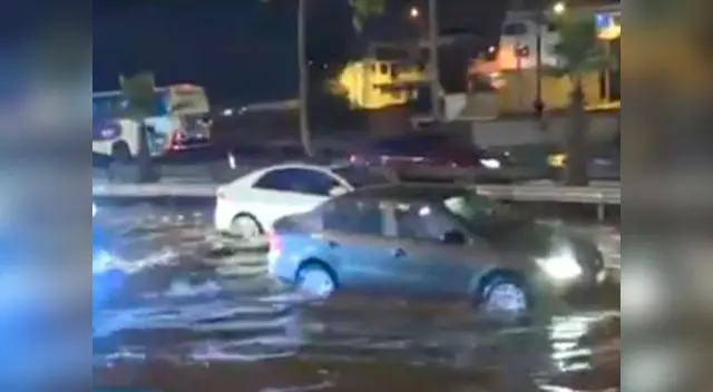 Gran aniego de agua potable en Villa El Salvador