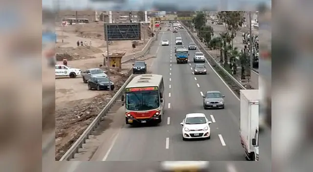 Vía fue limpiada y está abierta al tránsito Vía fue limpiada y está abierta al tránsito
