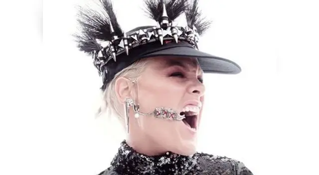 “Estoy totalmente devastada viendo lo que está sucediendo en Australia”, indicó Pink