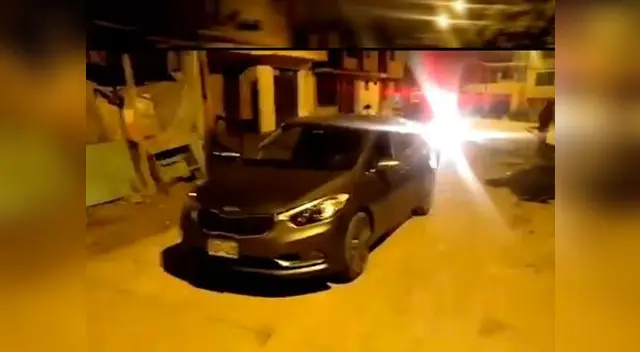 Auto del policía que pretendieron robar dos delincuentes Auto del policía que pretendieron robar dos delincuentes