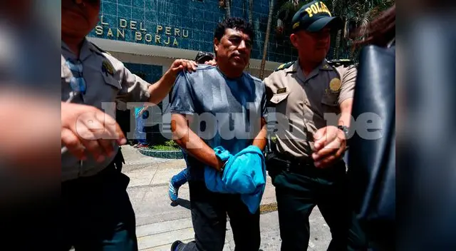 Julio “Coyote” Rivera fue intervenido por efectivos policiales tras manejar en sentido contrario | Foto: Flavio Matos Julio “Coyote” Rivera fue intervenido por efectivos policiales tras manejar en sentido contrario | Foto: Flavio Matos
