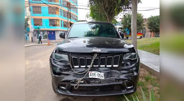 Vehículo de jugador quedó muy dañado Vehículo de jugador quedó muy dañado