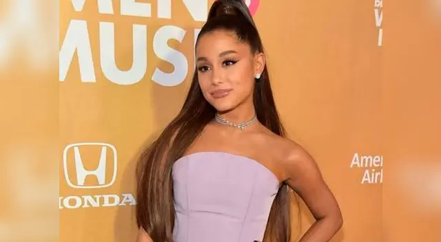 Ariana Grande obtuvo su primer Grammy el año pasado.