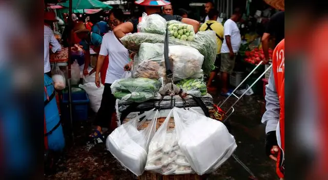 Tailandia ha tomado drásticas medidas contra el uso de las bolsas de plástico para reducir la cantidad de basura que acaba en el mar