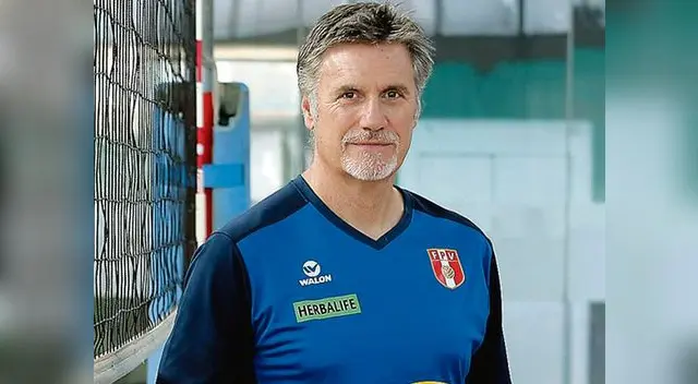 Francisco Hervás continuará al mando de la selección peruana Francisco Hervás continuará al mando de la selección peruana