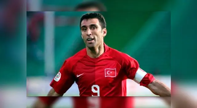 Hakan Sukur anotó el gol más rápido en un Mundial tras convertir su tanto en 11 segundos Hakan Sukur anotó el gol más rápido en un Mundial tras convertir su tanto en 11 segundos
