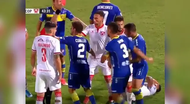 Francisco Castro vio la tarjeta roja tras agresión Francisco Castro vio la tarjeta roja tras agresión